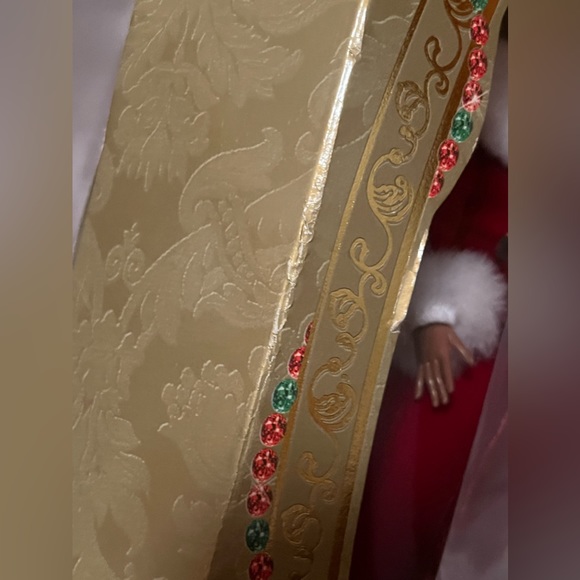 1999 Holiday Elegance Barbie - Picture 4 of 7